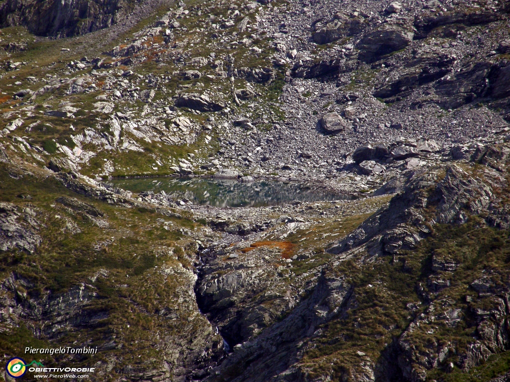 35 Lago dei Corni Neri a sx del Recastello.JPG - OLYMPUS DIGITAL CAMERA